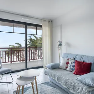 Esprit Balneaire Sur La Cote Bretonne Pour Trois Personnes Appartement